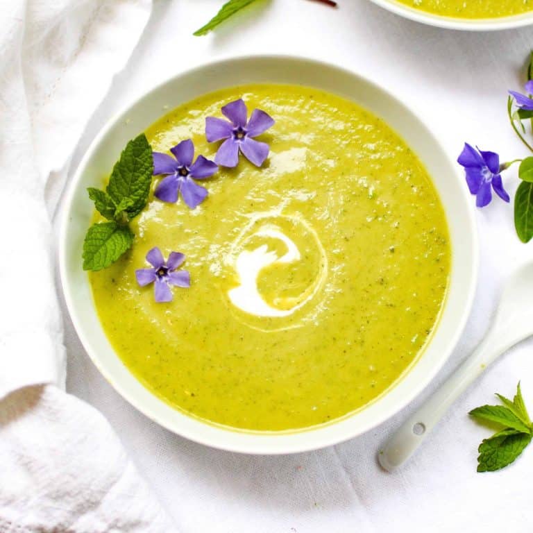 zucchini and pea soup