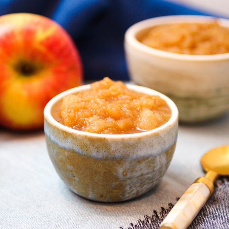a bowl of vegan applesauce